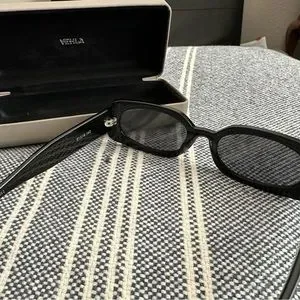 VEHLA | Accessories | Vehla Olsen Sunglasses Never Worn  display picture 2